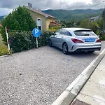 Vistamare Apartment